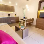 Paradise Residencial Apart&suites شقة فندقية
