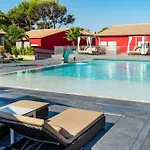 Paradise Residencial Aparthotel