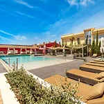 Paradise Residencial Apart&suites 4*