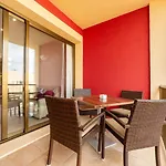 Paradise Residencial Apart&suites كالا راتخاذا
