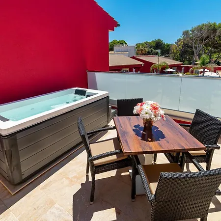 Paradise Residencial Aparthotel