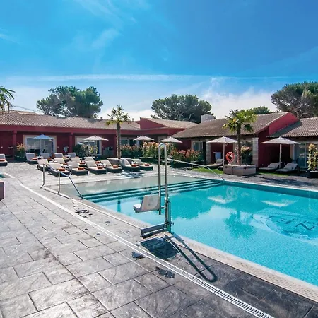 Paradise Residencial Aparthotel 4*