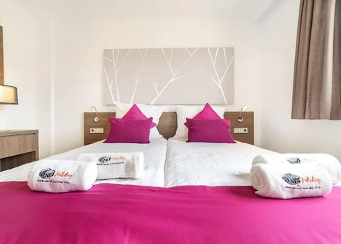 Paradise Residencial 4*