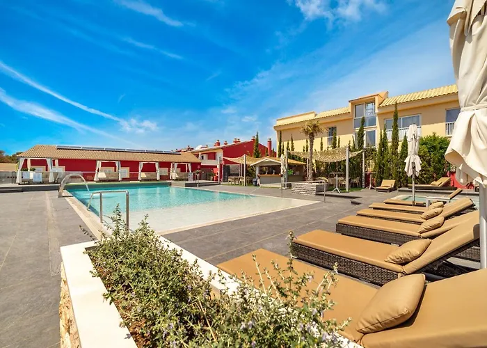 Paradise Residencial 4*