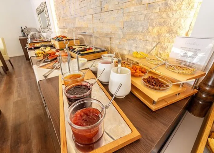 Paradise Residencial 4*