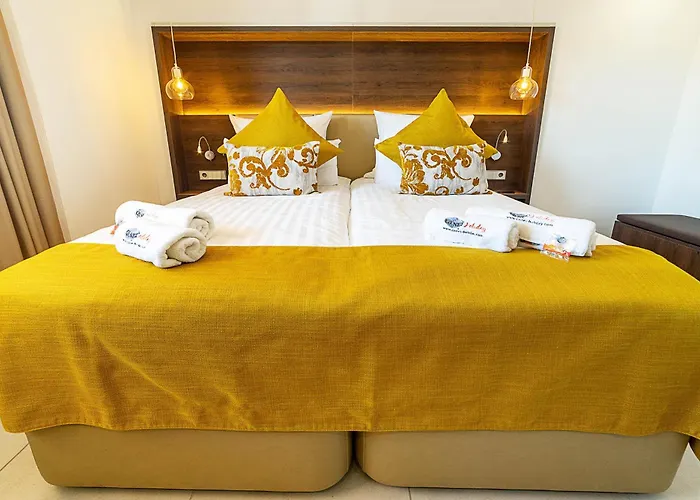 Paradise Residencial Aparthotel 4*